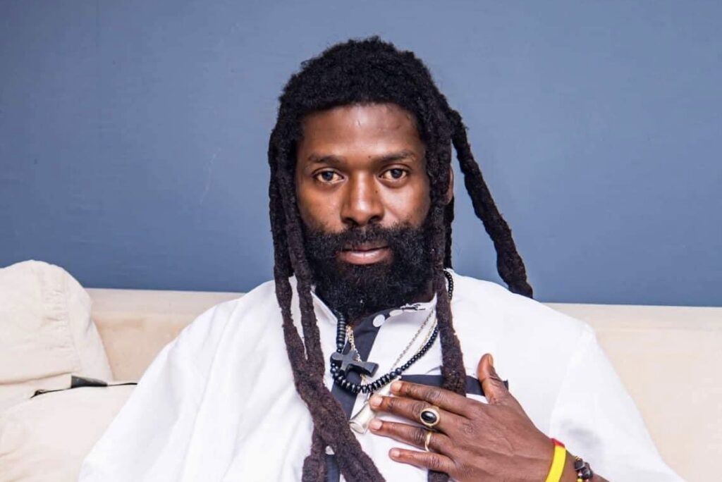 Human Supremacy: Takana Zion n’a que 7 mille CD à vendre pour avoir un disque d’or