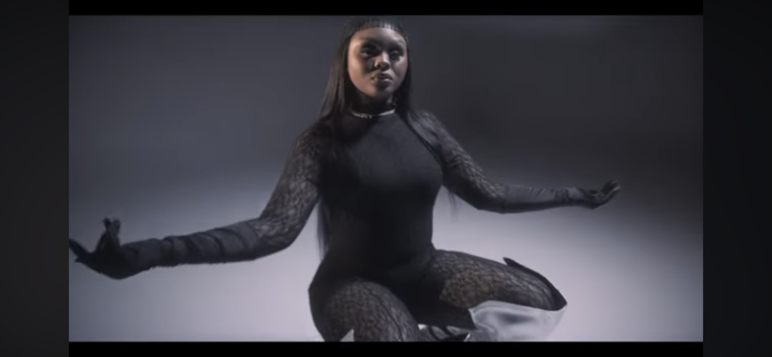 Démarrez le week-end avec le clip, ‘’In Love’’ de Sirani