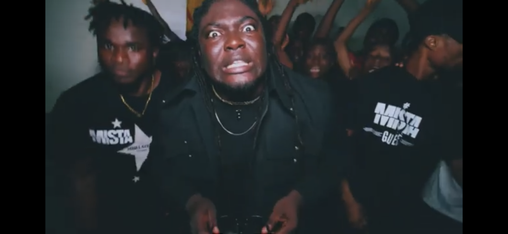 ‘’Mista Guèmè’’: Singleton a livré le clip vidéo de sa chanson à polémique