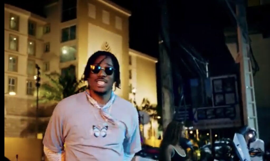 ‘’VYBS DANDÉ’’: Retour sur le dernier clip vidéo de Domiral