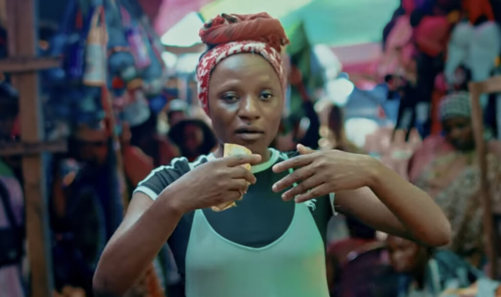 Rougui Fofana : La Nouvelle Voix de la Musique Guinéenne qui attire les attentions