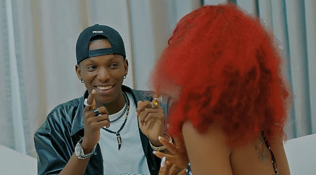 Chema explore les désillusions amoureuses dans son nouveau clip « Fon Finto »