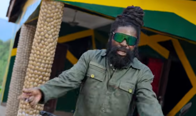 Pour son anniversaire, Takana Zion frappe avec « Enemi », un nouveau single