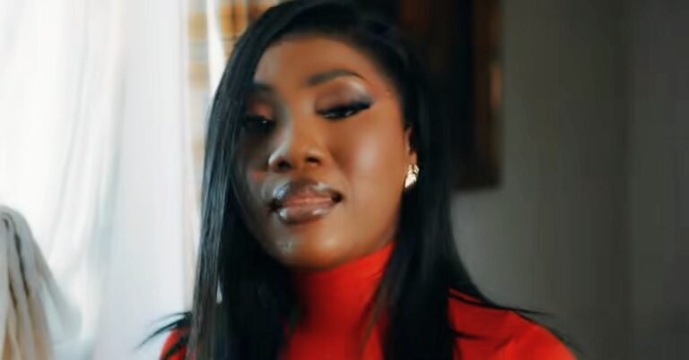 Bébé Baya reprend les choses en main avec le clip « Ma faiblesse »